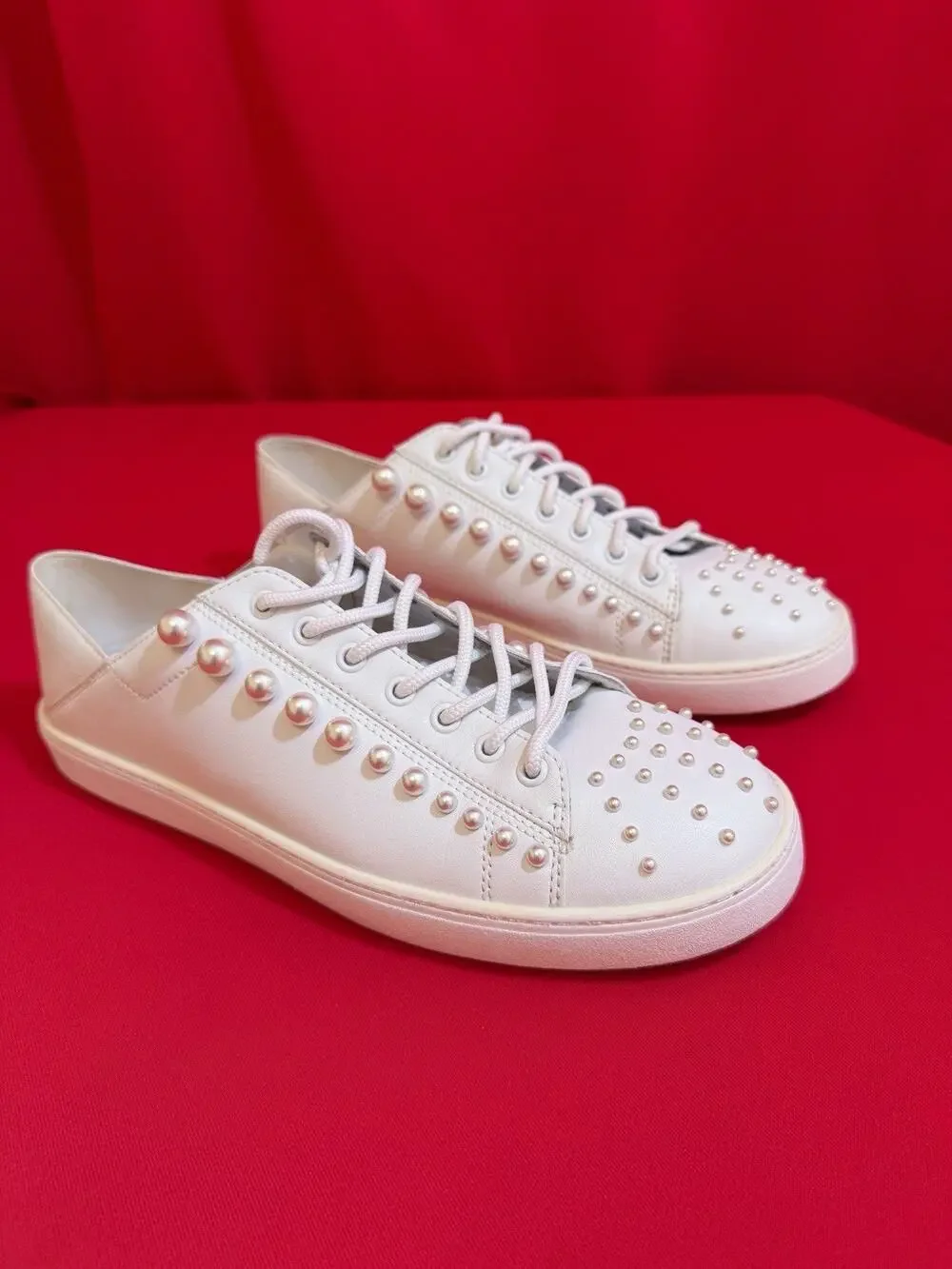 New US Sz 9 ❤️ Stuart Weitzman White Leather Lace-up Pearl Sneakers